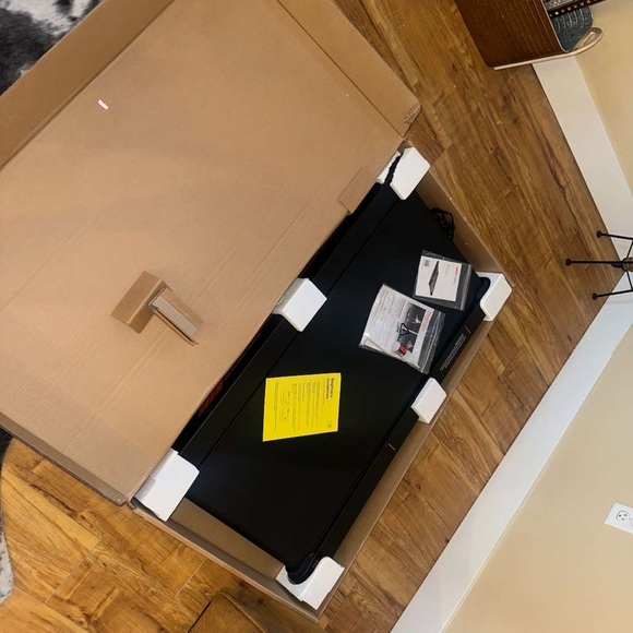 Compact Black Treadmill - Picture 4 of 4